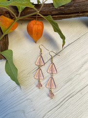 ORECCHINI TRIANGOLI VETRO ROSA
