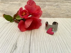 ANELLO IN ACCIAIO CUORE SMALTATO FUCSIA