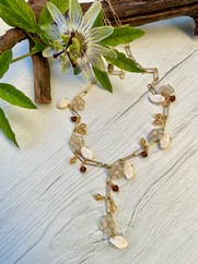 COLLANA FIORI E FOGLIE DI VETRO BURRO