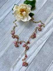 COLLANA FIORI E FOGLIE DI VETRO ROSA ANTICO