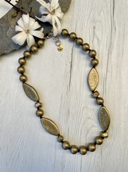 COLLANA CON RESINE IN ORO ANTICATO