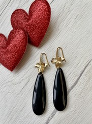 ORECCHINI CON FOGLIA E GOCCIA NERA