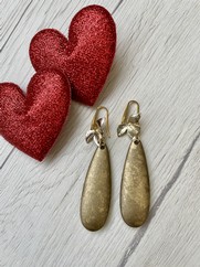 ORECCHINI CON FOGLIA E GOCCIA ORO