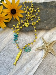 COLLANA UNCINETTO SARDINA PICCOLA GIALLO