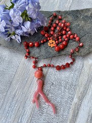 COLLANA UNCI CORALLO RESINA 