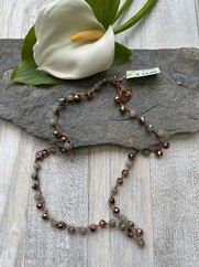 COLLANA UNCINETTO CORTA VERDE SALVIA