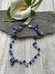 COLLANA UNCINETTO CORTA BLU