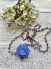 COLLANA UNCINETTO FIORE CHIFFON AZZURRO