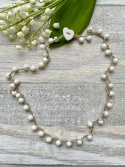 COLLANA UNCINETTO CORTA BIANCA