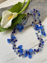 COLLANA UNCINETTO FOGLIE VETRO BLU