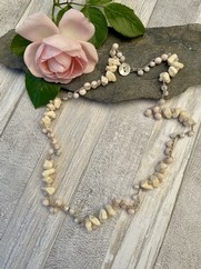 COLLANA UNCINETTO CORALLINI RESINA AVORIO