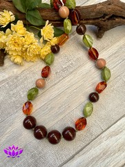 COLLANA IN RESINA VERDE E CAFFE'