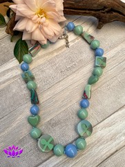 COLLANA IN RESINA VERDE ACQUA