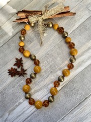 COLLANA IN RESINA GIALLO OCRA E AMBRA