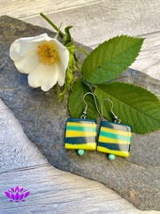ORECCHINI CRAZY RESINA RIGHE VERDE LIME