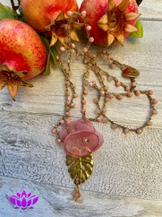 COLLANA UNCINETTO FOGLIA E CHIFFON ROSA