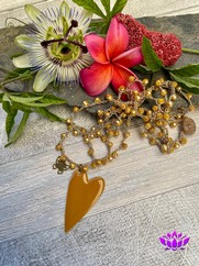 COLLANA UNCINETTO CUORE GRANDE SENAPE