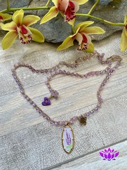 COLLANA UNCINETTO  PENDENTE LAVANDA