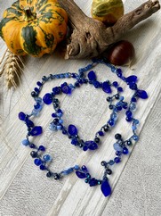 COLLANA UNCINETTO ROSE E FOGLIE BLU