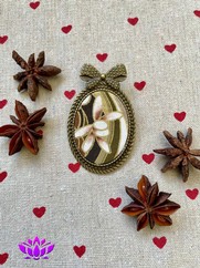 SPILLA BRONZO COTONE GIAPPONESE MAGNOLIA STELLATA